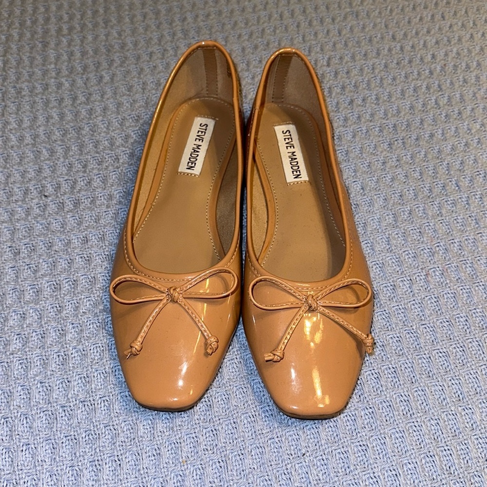 Steve Madden Nude Ballet Flats